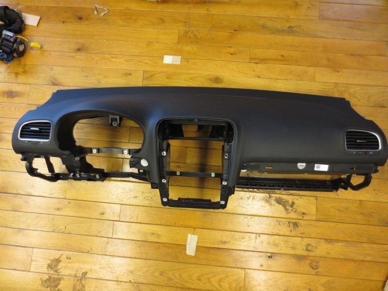 Dashboard Golf 6 soul zwart 2012 5K1857001A | 123Parts.nl | onderdelen ...